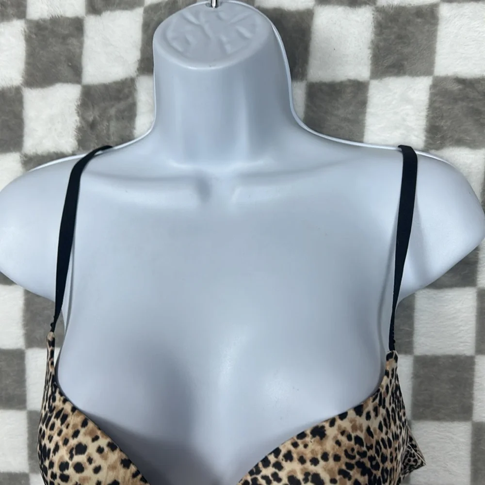 Victoria Secret / VS Wired leopard print bra 36B